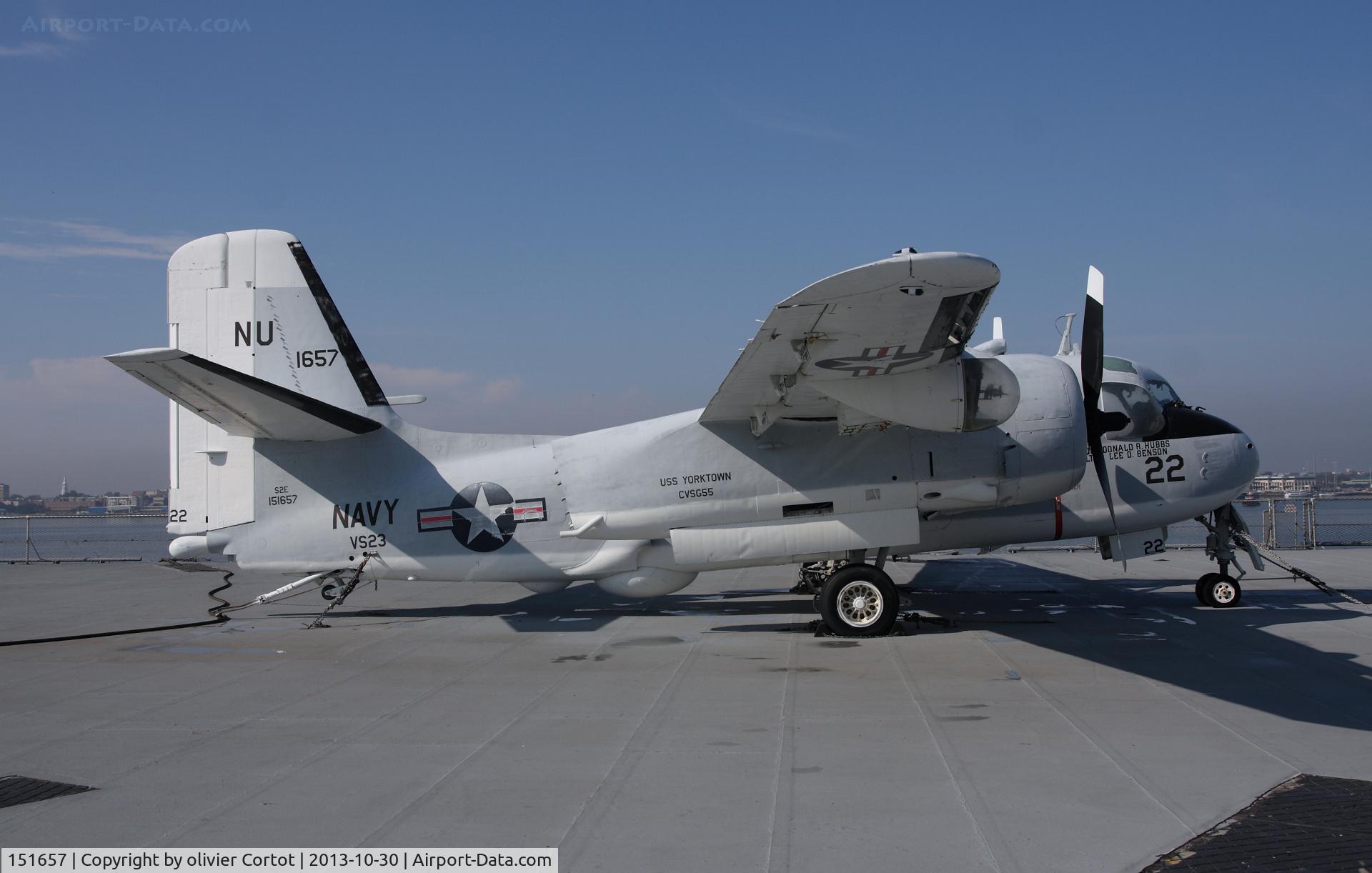 151657, Grumman S-2E Tracker C/N 190C, profile view