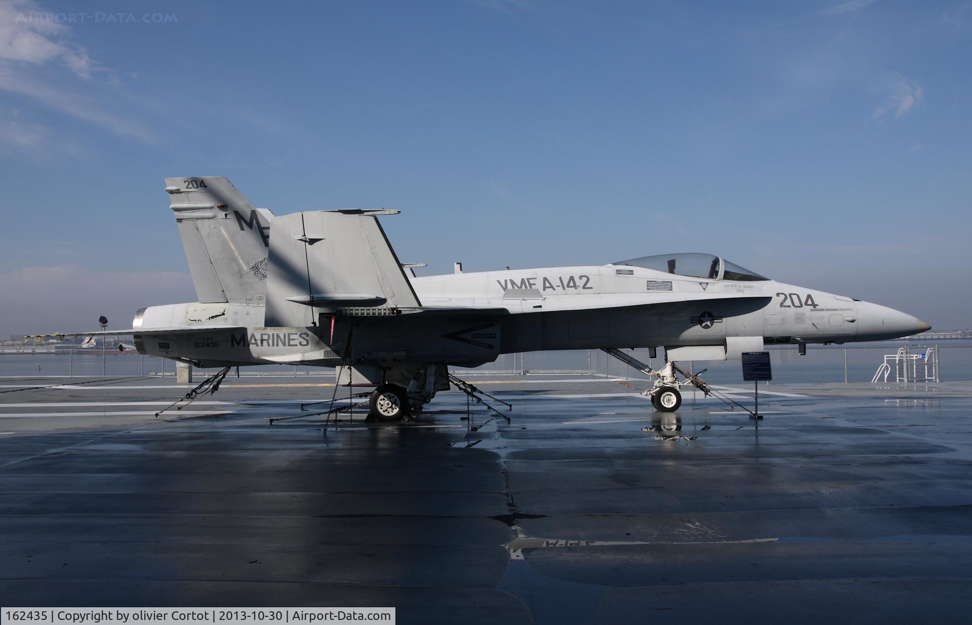 162435, McDonnell Douglas F/A-18A Hornet C/N 0278/A224, profile view