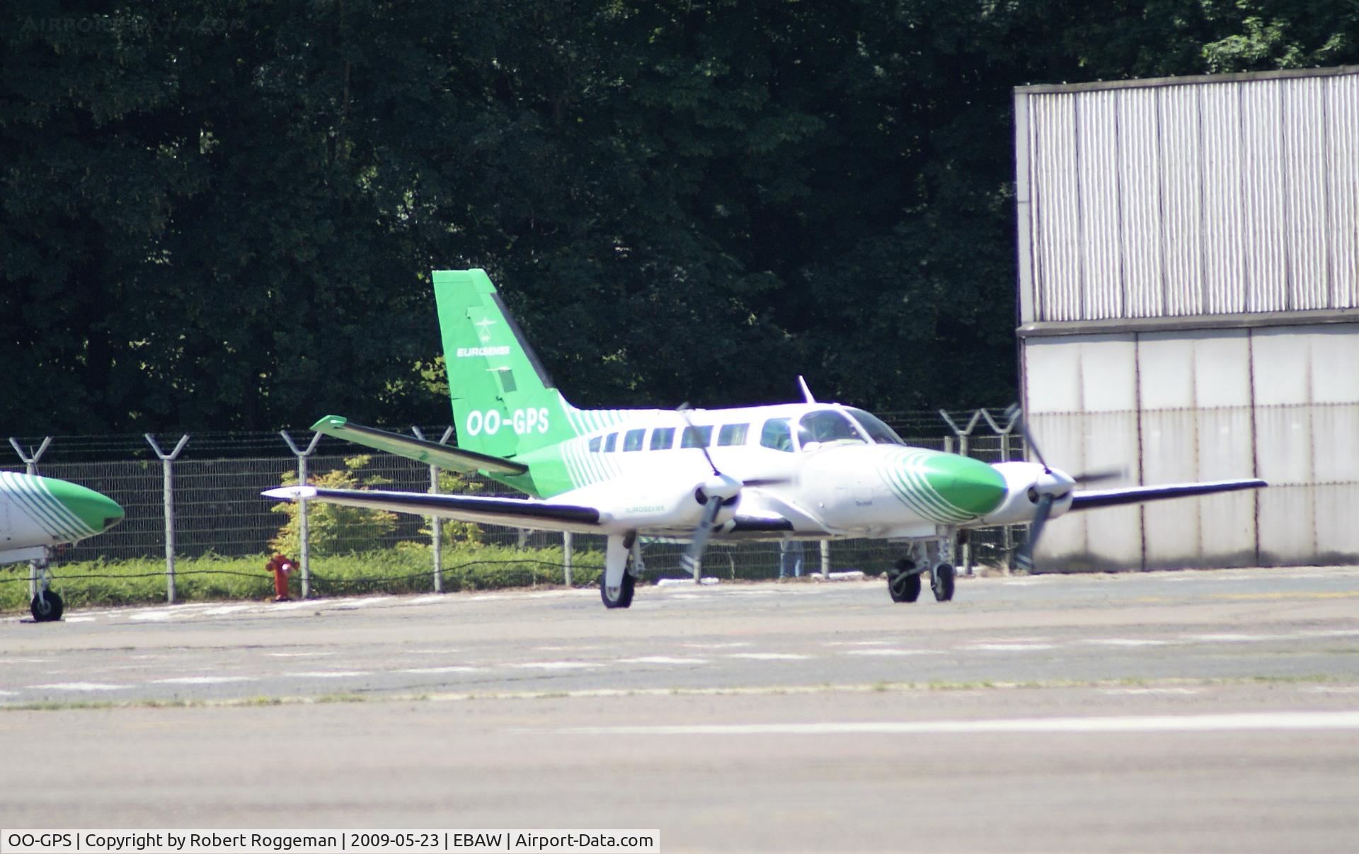 OO-GPS, 1980 Cessna 404 Titan Titan C/N 404-0609, DURING STAMPE FLY IN.