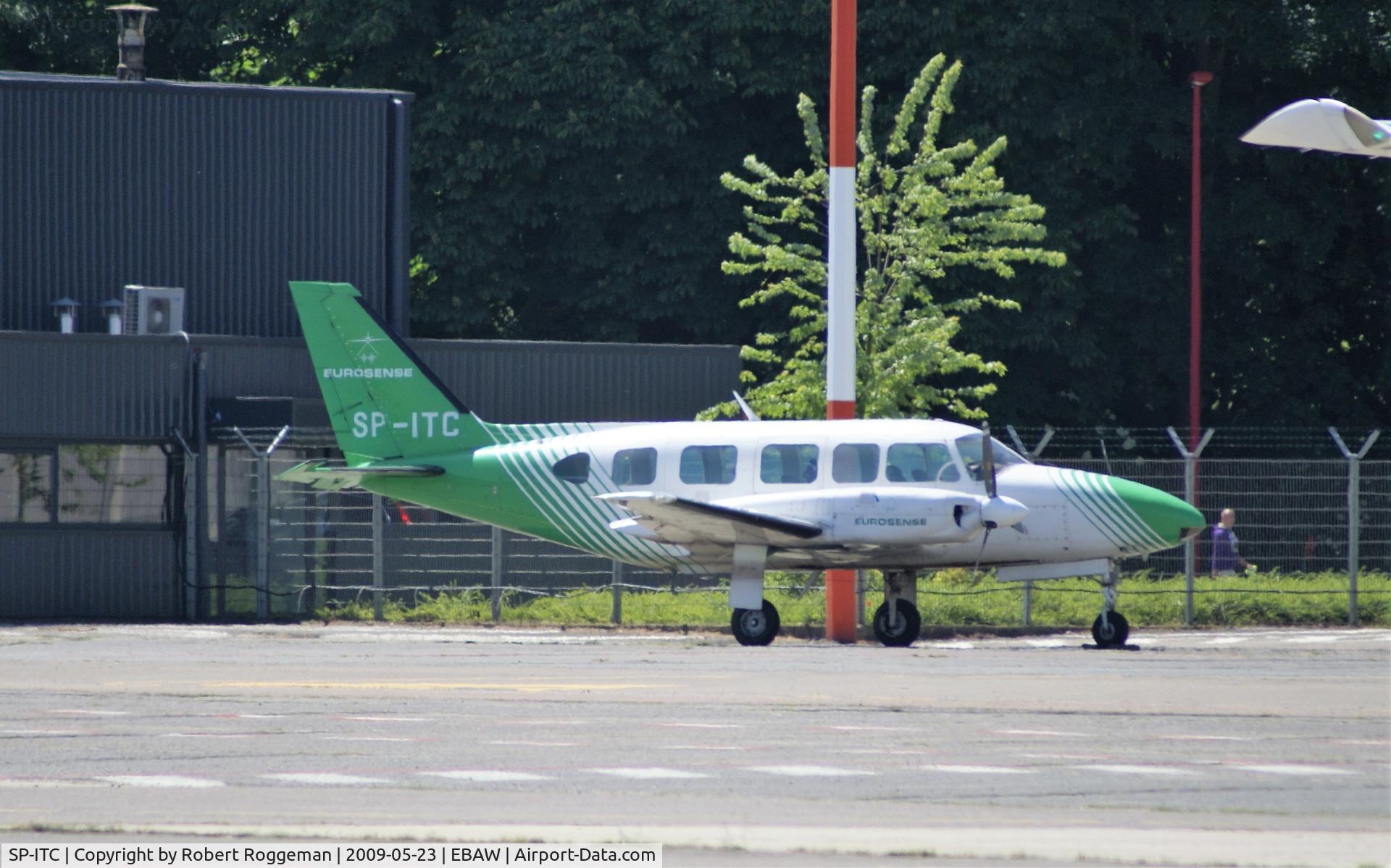 SP-ITC, Piper PA-31-350 Navajo Chieftain C/N 31-7405491, DURING STAMPE FLY IN.