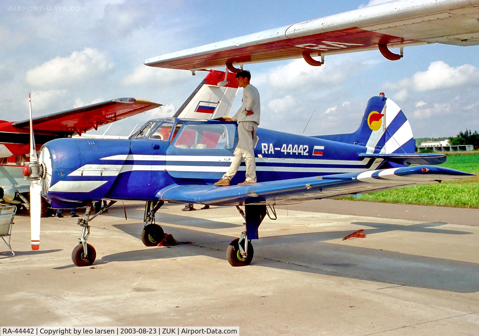 RA-44442, 1990 Yakovlev Yak-18T C/N 03 31, Zhukovsky 23.8.2003