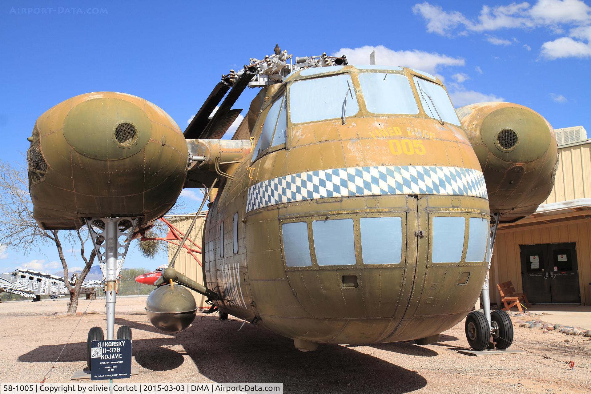 58-1005, 1958 Sikorsky CH-37B Mojave C/N 17850, always impressive