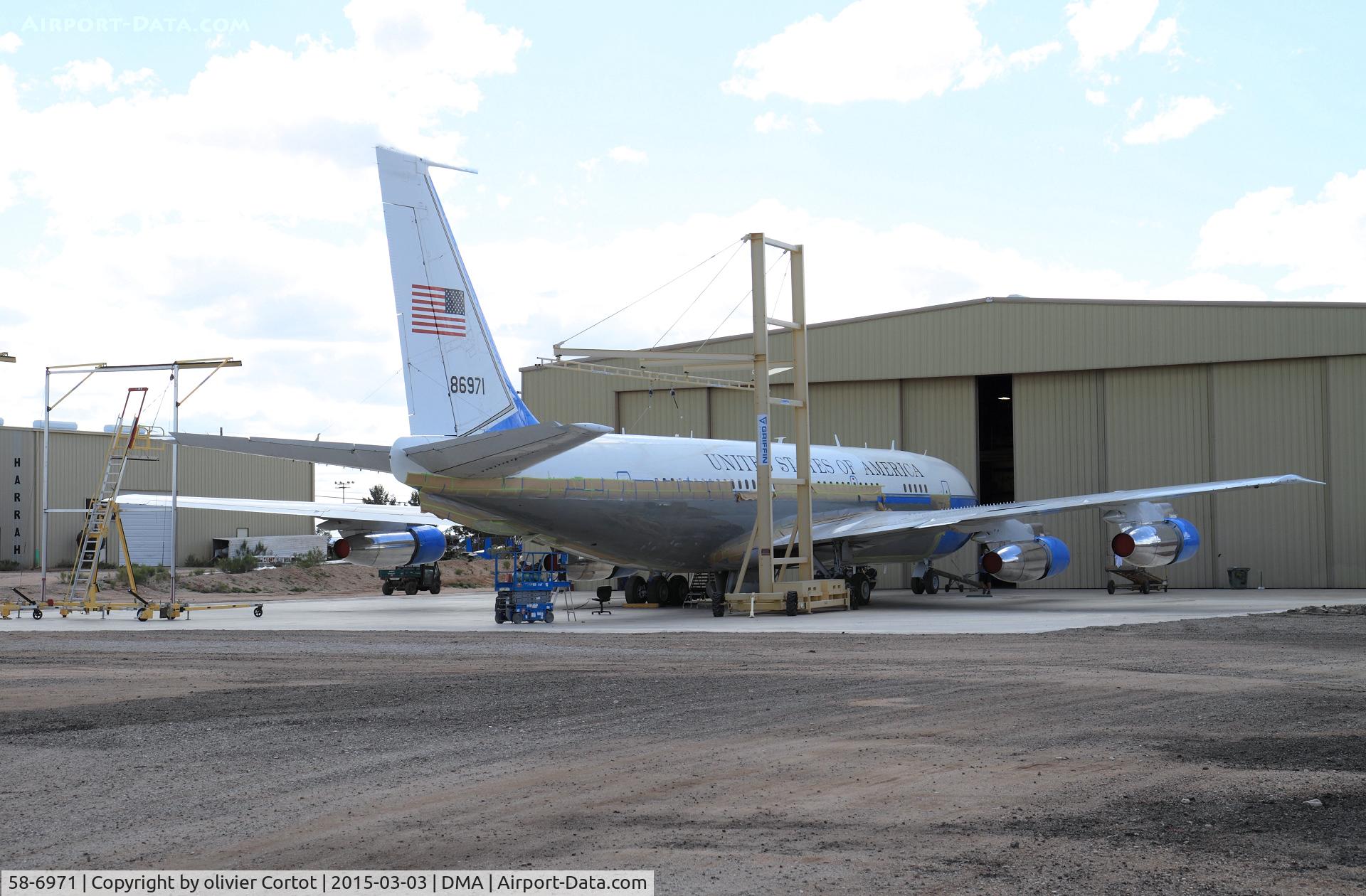 58-6971, 1959 Boeing VC-137B C/N 17926/40, paint job in 2015