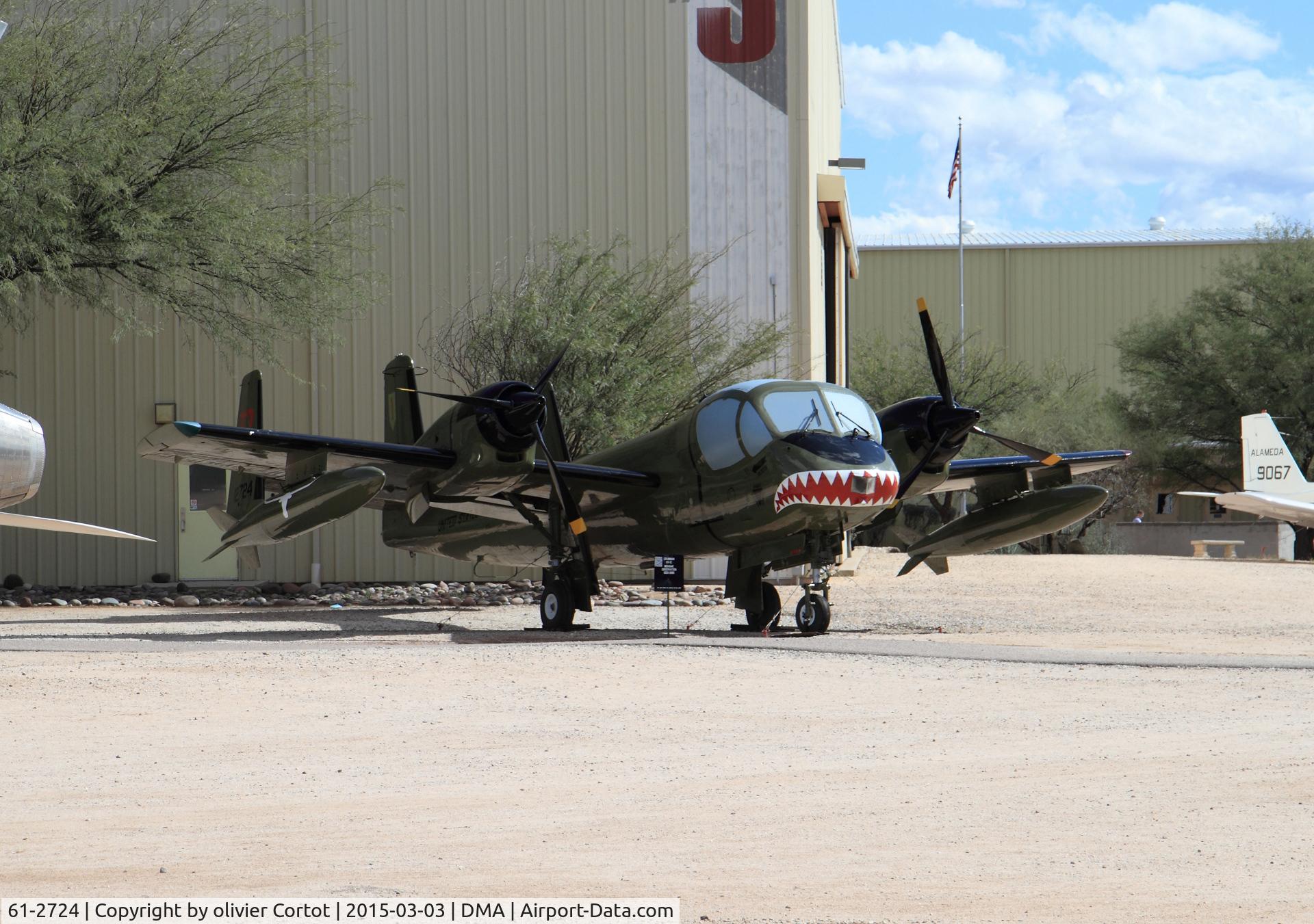 61-2724, 1961 Grumman OV-1C Mohawk C/N 67C, nice job on thi OV-1