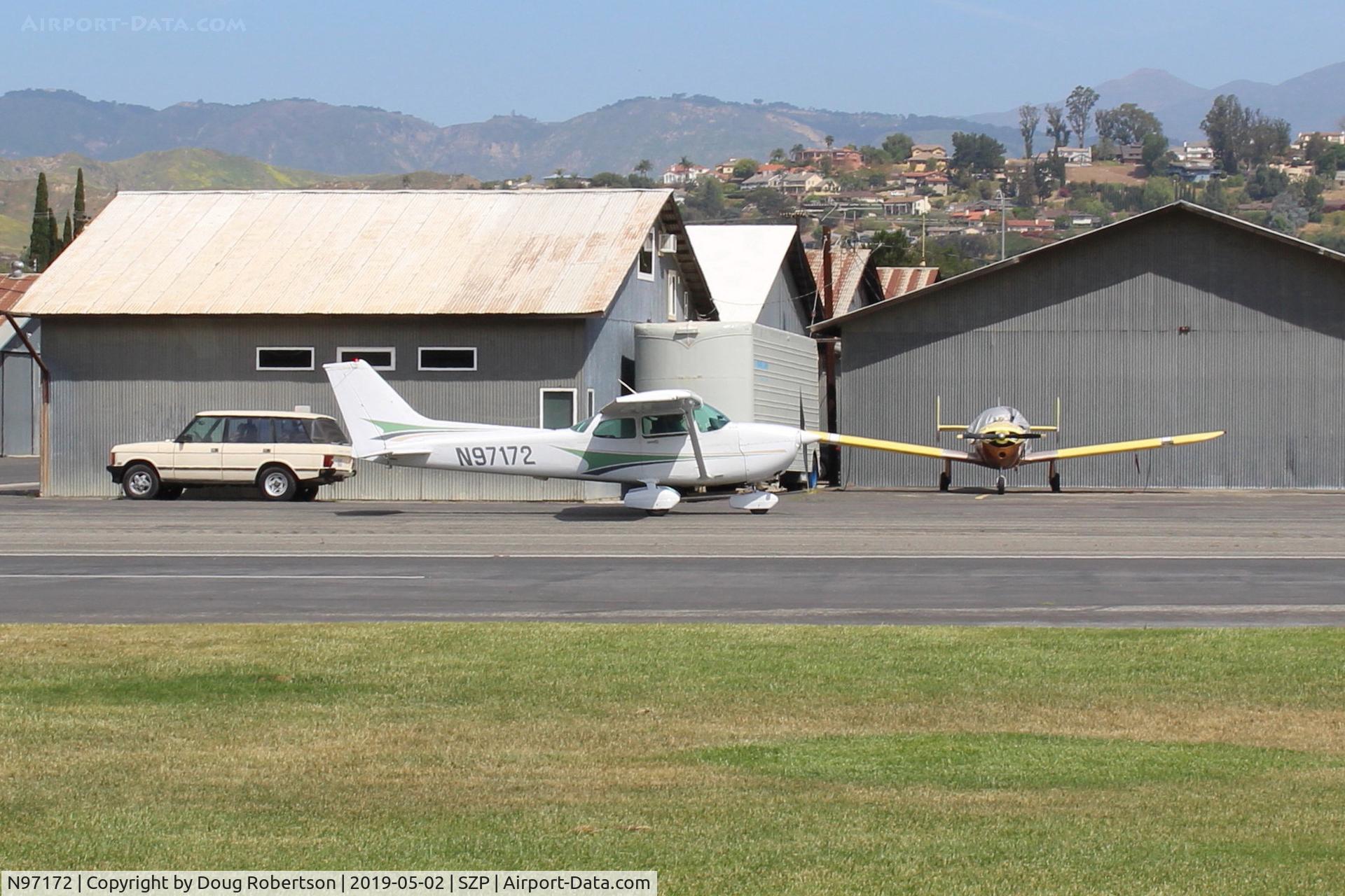 N97172, 1984 Cessna 172P C/N 17276162, 1984 Cessna 172P SKYHAWK, Lycoming O-320-D2J 160 Hp, taxi back