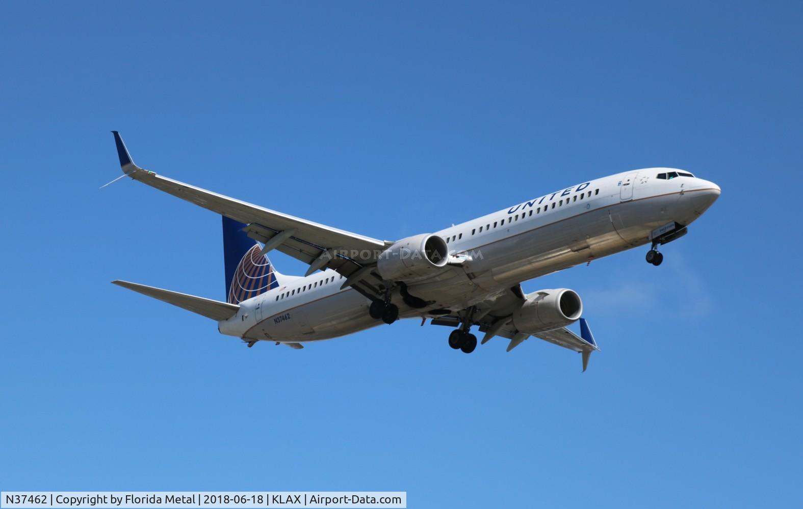 N37462, 2012 Boeing 737-924/ER C/N 37207, United