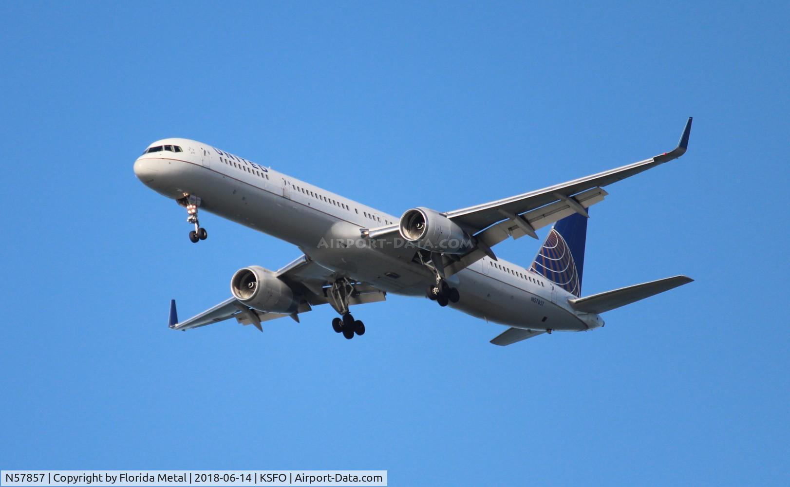 N57857, 2004 Boeing 757-324 C/N 32816, United