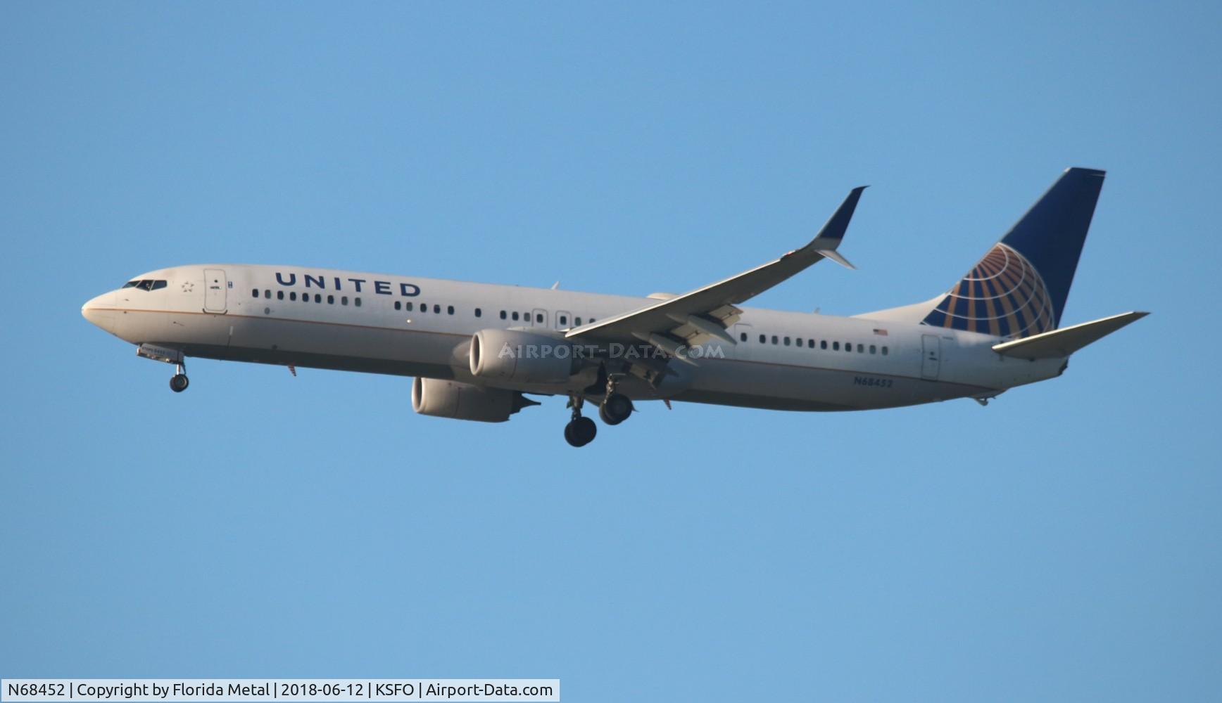 N68452, 2012 Boeing 737-924/ER C/N 40005, United