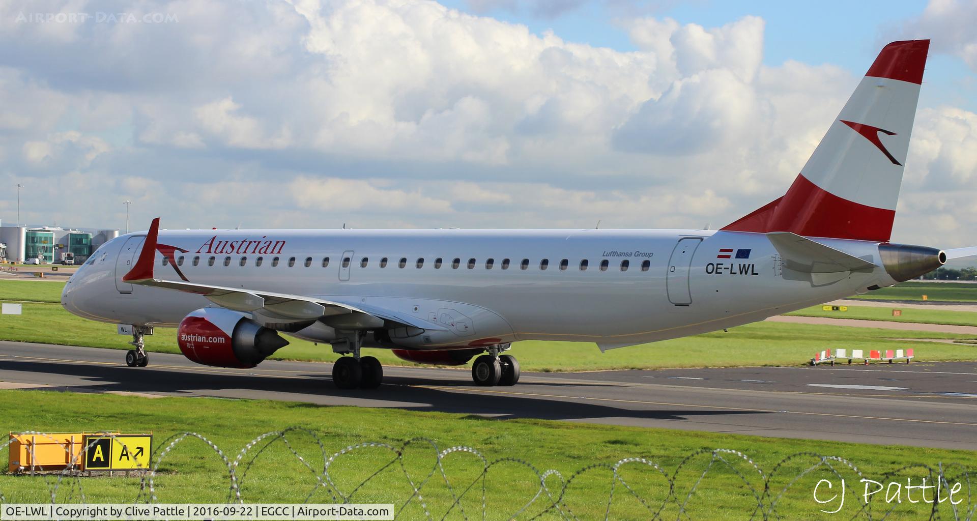 OE-LWL, 2012 Embraer 195LR (ERJ-190-200LR) C/N 19000532, @ EGCC
