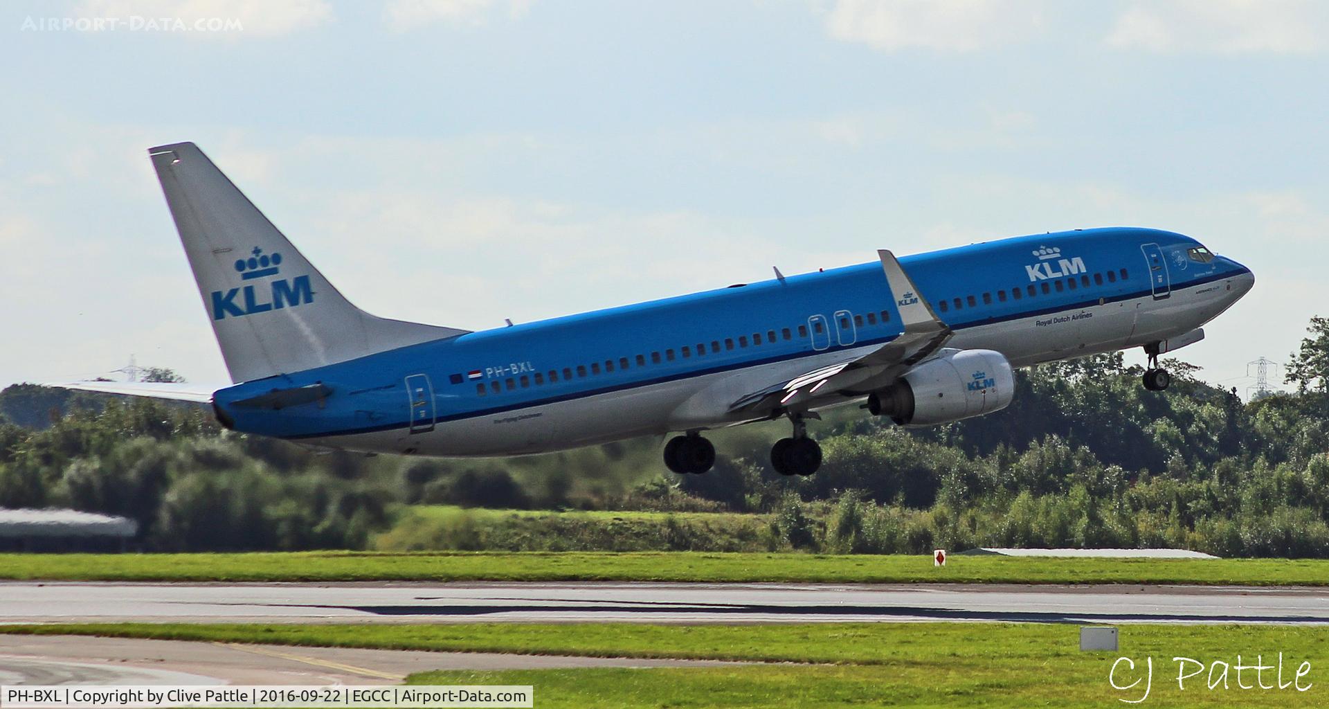 PH-BXL, 2000 Boeing 737-8K2 C/N 30359, @ EGCC