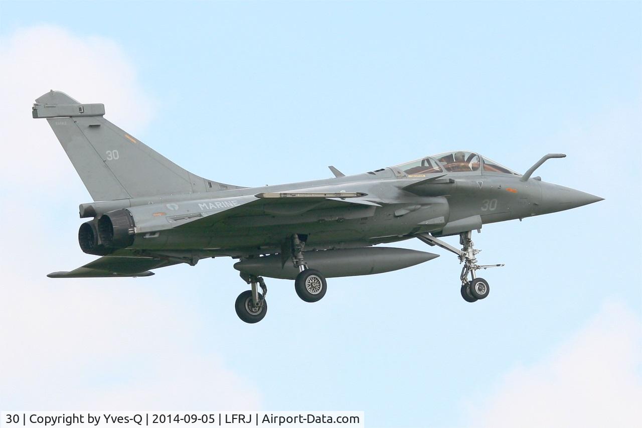30, Dassault Rafale M C/N 30, Dassault Rafale M, On final rwy 08, Landivisiau naval air base (LFRJ)