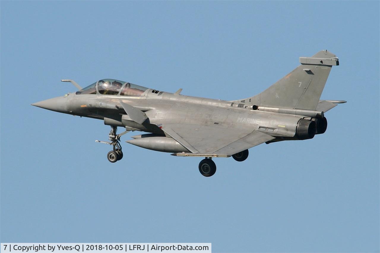 7, Dassault Rafale M C/N 7, Dassault Rafale M, Short approach rwy 26, Landivisiau naval air base (LFRJ)