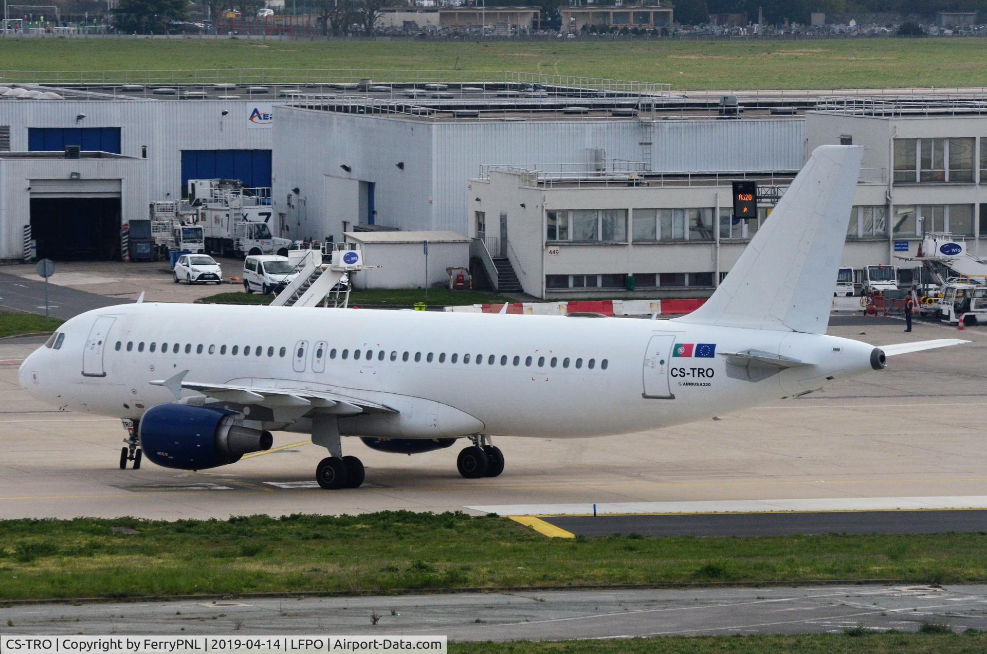 CS-TRO, 1995 Airbus A320-214 C/N 548, White A320 operating on behalf of Transavia.