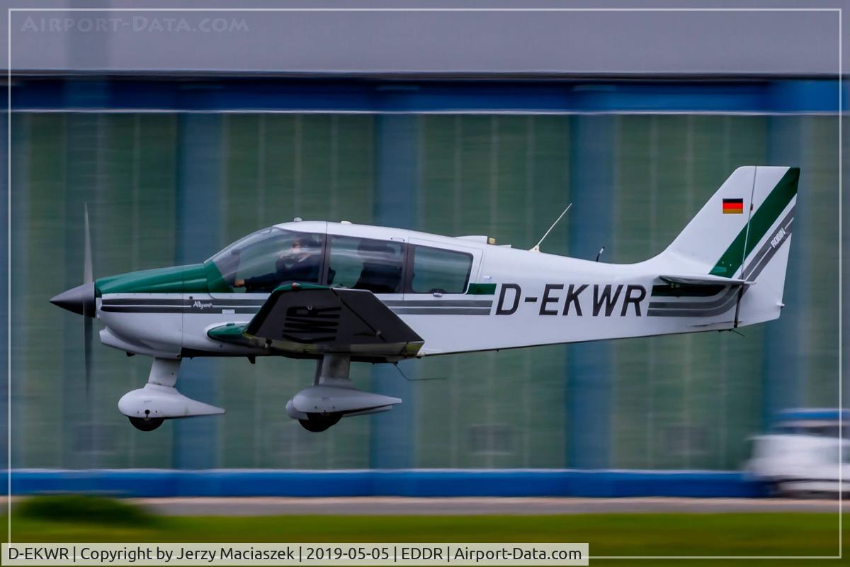 D-EKWR, Robin DR-400-180 Regent Regent C/N 2327, Robin DR.400/180 Regent,