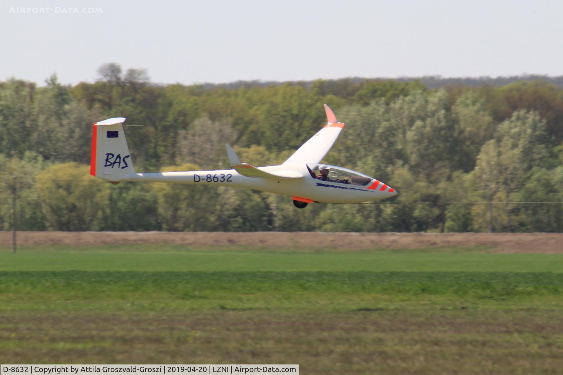 D-8632, 1986 Schleicher ASW-20 C/N 20591, LZNI - Nitra Airport, Slovakia - Pribina Cup 2019