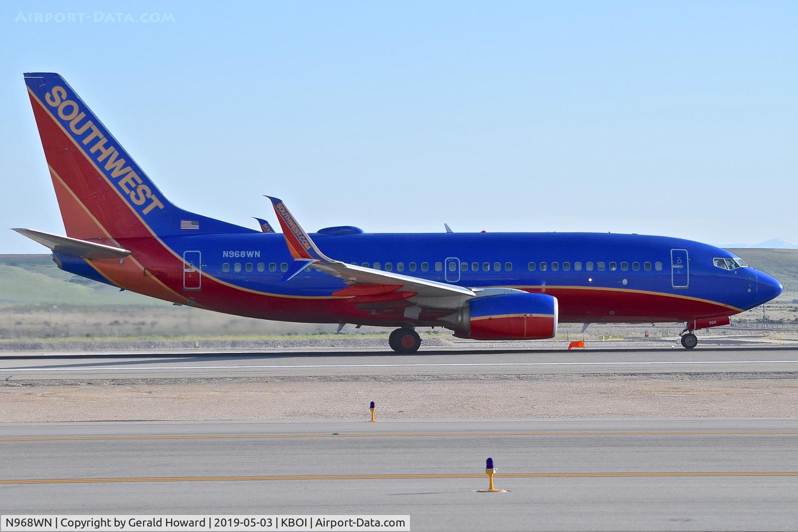 N968WN, 2011 Boeing 737-7H4 C/N 36679, Rake off run on RWY 28R.