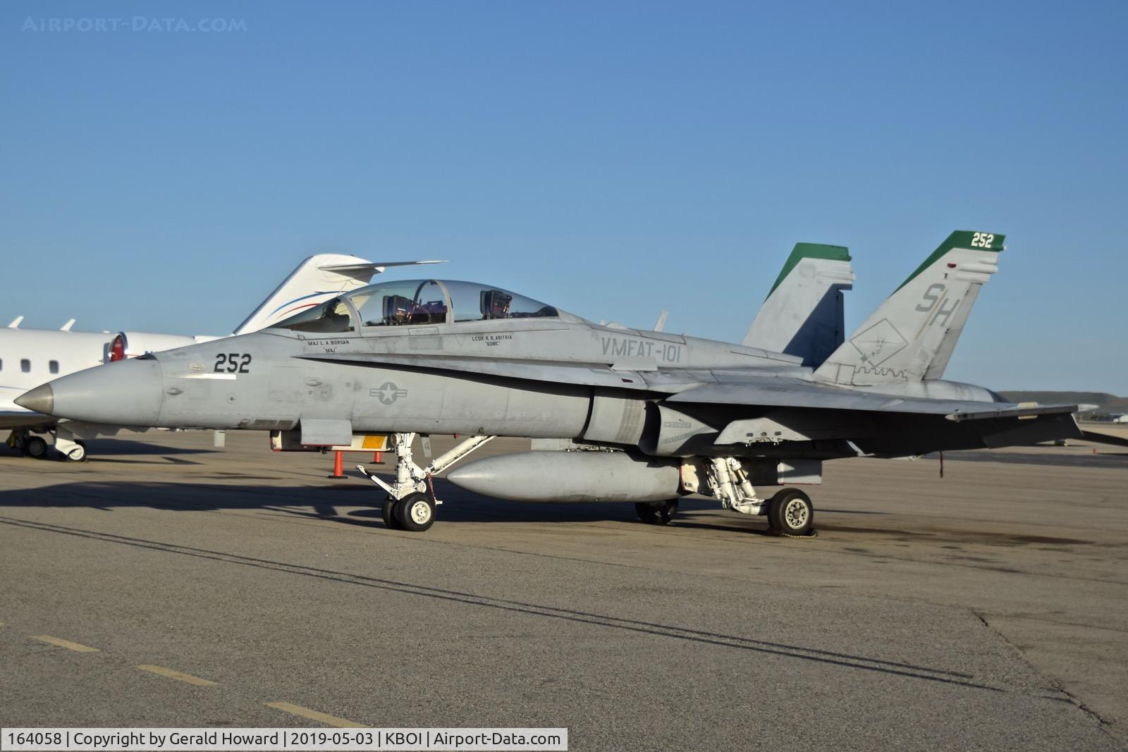 164058, 1990 McDonnell Douglas F/A-18D Hornet C/N 0948/D058, SH-252 from VMFAT-101 