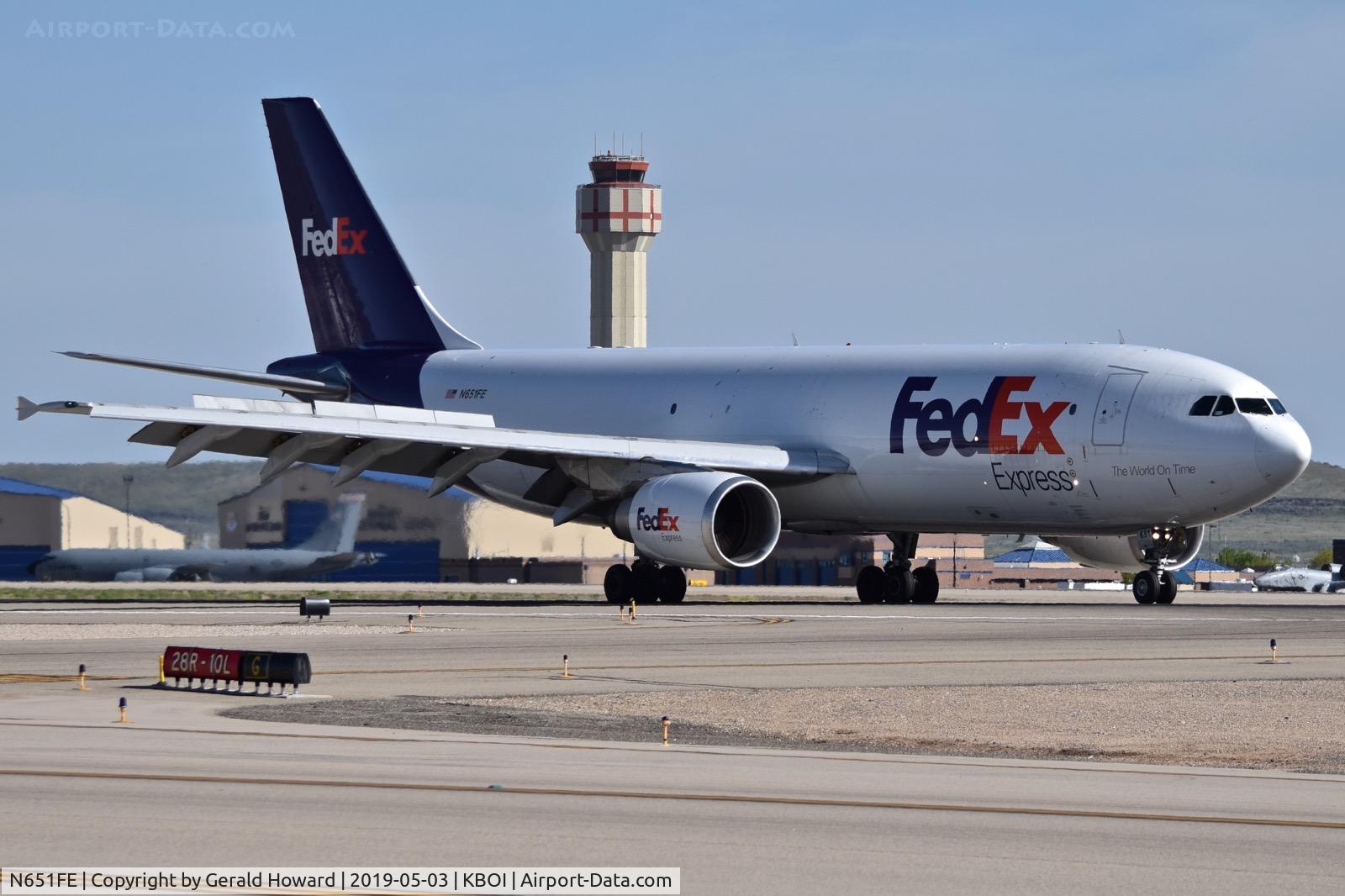 N651FE, 1994 Airbus A300F4-605R C/N 728, Landing roll out on RWY 28R.