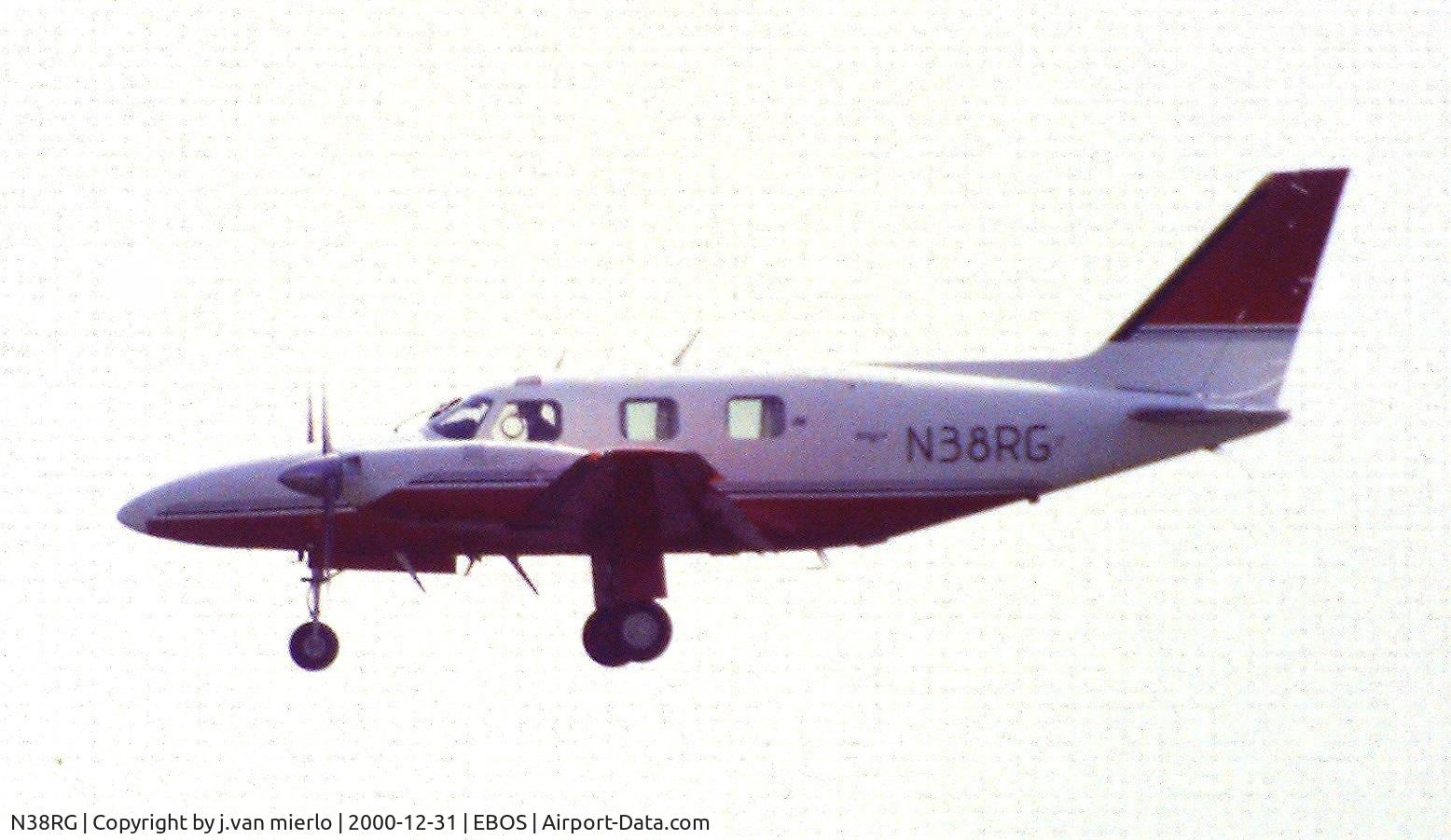 N38RG, 1975 Piper PA-31P Navajo C/N 31P-7530007, Landing at Ostend, Belgium '80s