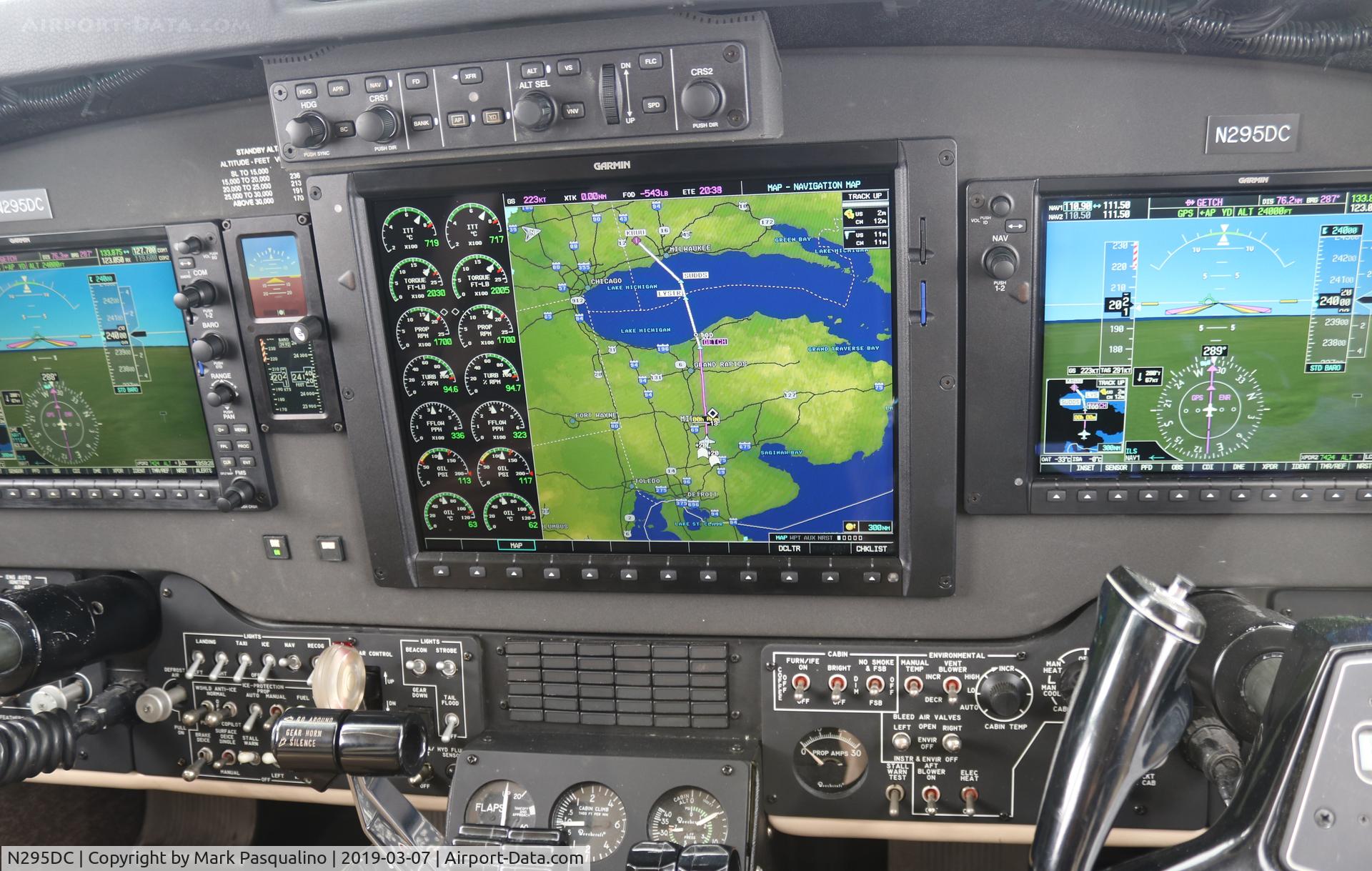 N295DC, 2000 Raytheon B200 C/N BB-1709, Beech B200