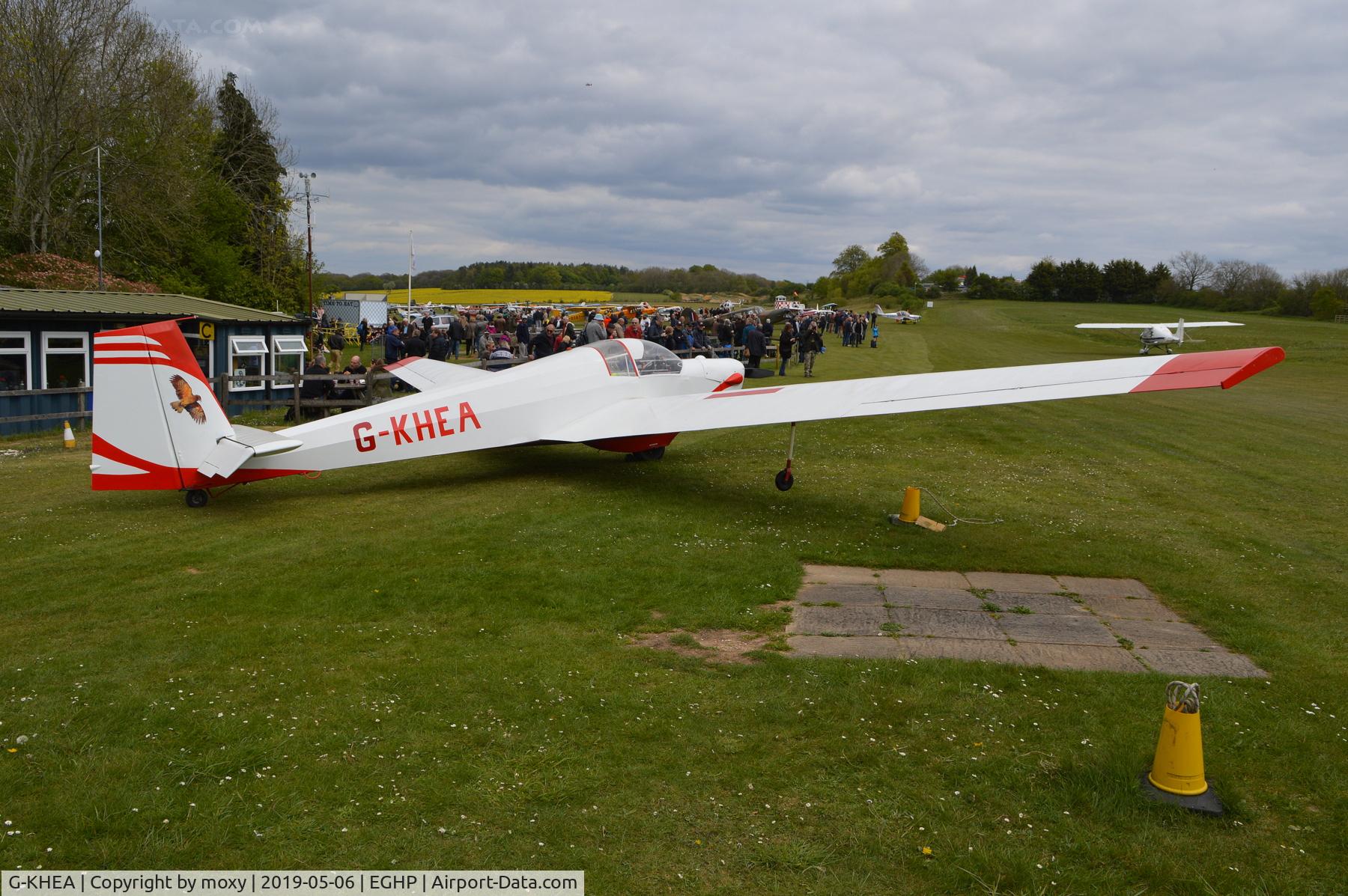 G-KHEA, 1971 Sportavia-Putzer Scheibe SF25B Falke C/N 4821, Sportavia-Putzer Scheibe SF25B Falke at Popham. Ex D-KHEA
