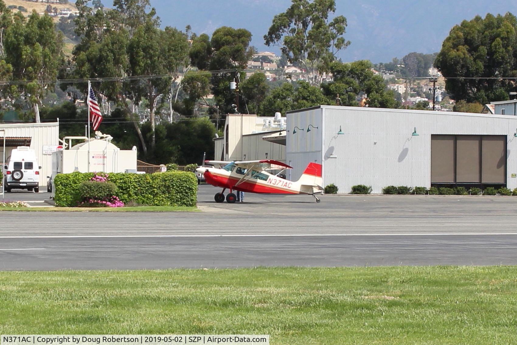 N371AC, 2002 American Champion 8GCBC Scout C/N 435-2002, 2002 American Champion 8GCBC SCOUT, Lycoming O-360 180 Hp, at Fuel Dock