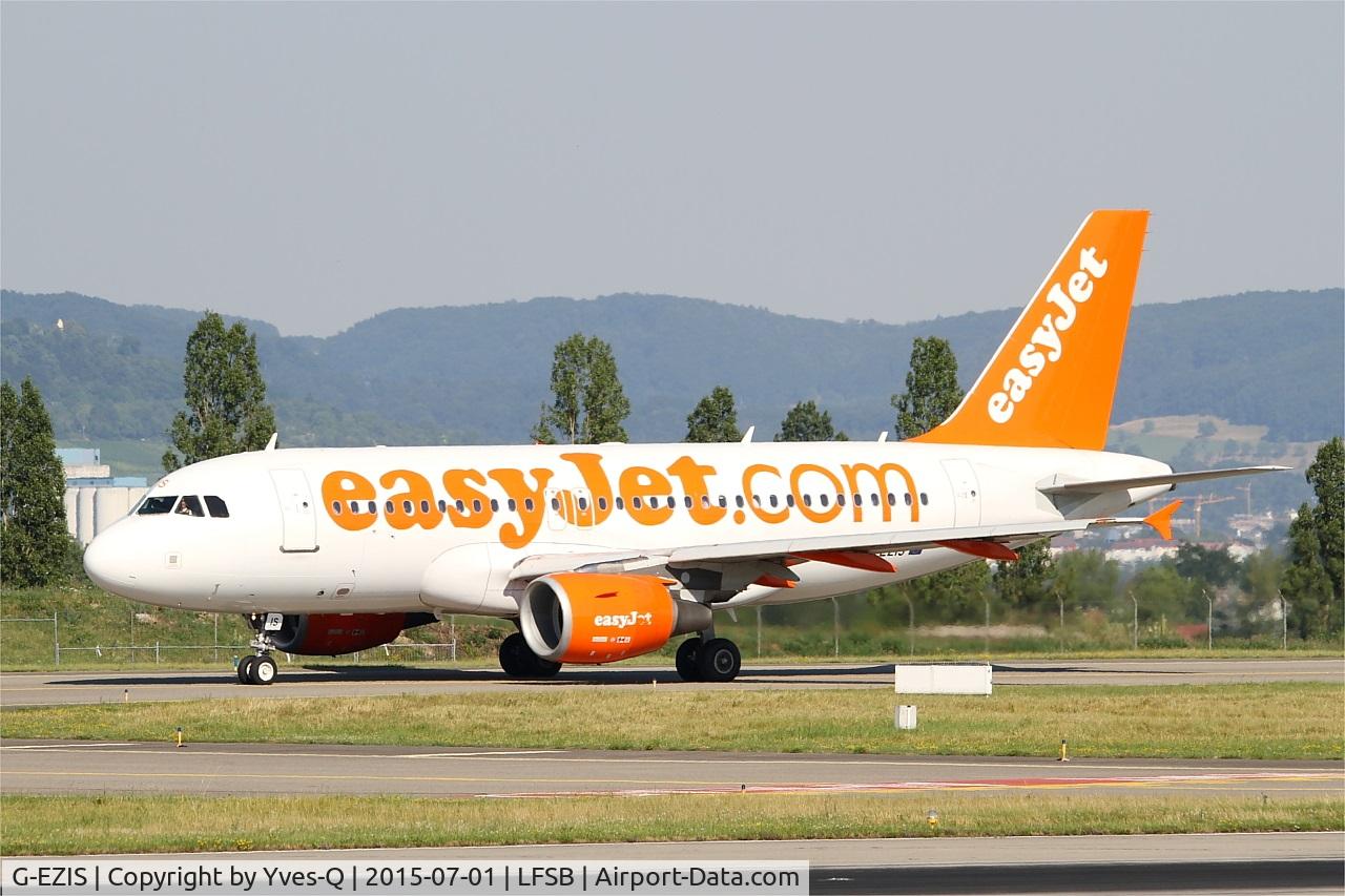 G-EZIS, 2005 Airbus A319-111 C/N 2528, Airbus A319-11, Taxiing to holding point rwy 15, Bâle-Mulhouse-Fribourg airport (LFSB-BSL)