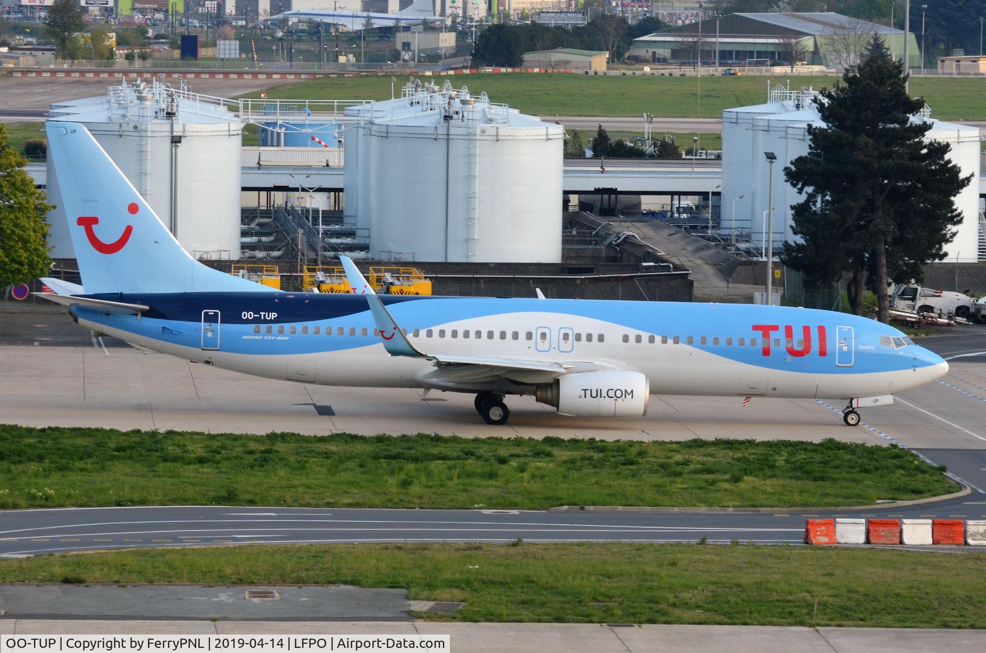 OO-TUP, 2004 Boeing 737-85P C/N 33974, TUI B738 in Orly