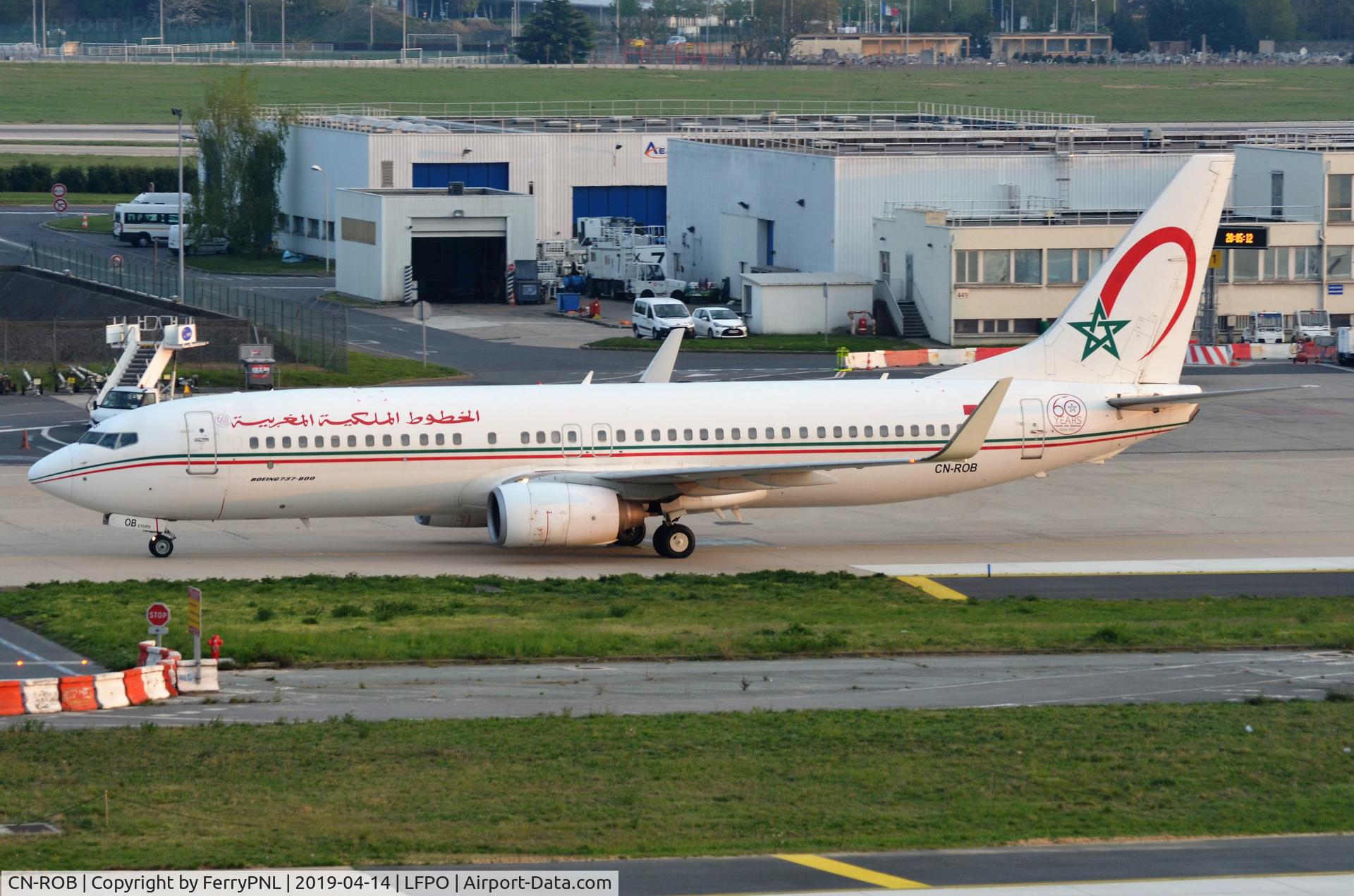 CN-ROB, 2005 Boeing 737-8B6 C/N 33060, Maroc B738 taxying in.