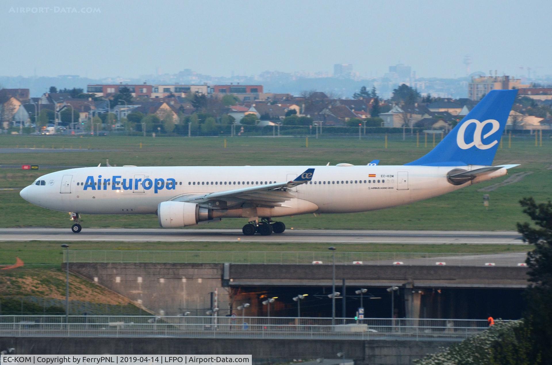 EC-KOM, 2008 Airbus A330-202 C/N 931, Air Europa A332 taking-off.