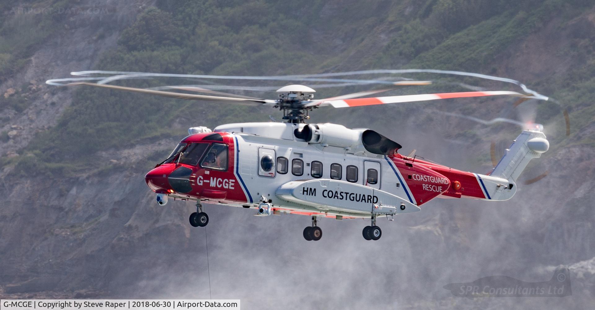 G-MCGE, 2014 Sikorsky S-92A C/N 920214, Scarborough South Bay role demo, Armed Forces Day 2018