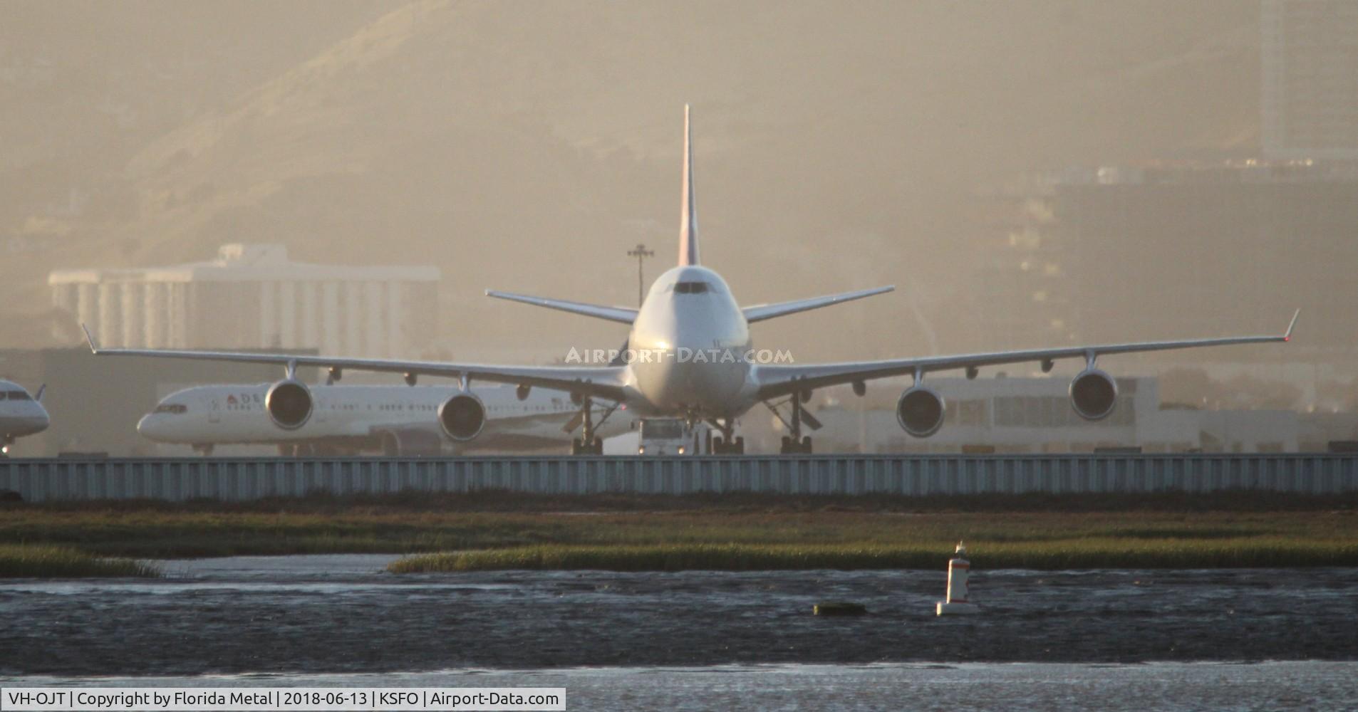 VH-OJT, 1999 Boeing 747-438 C/N 25565, Qantas