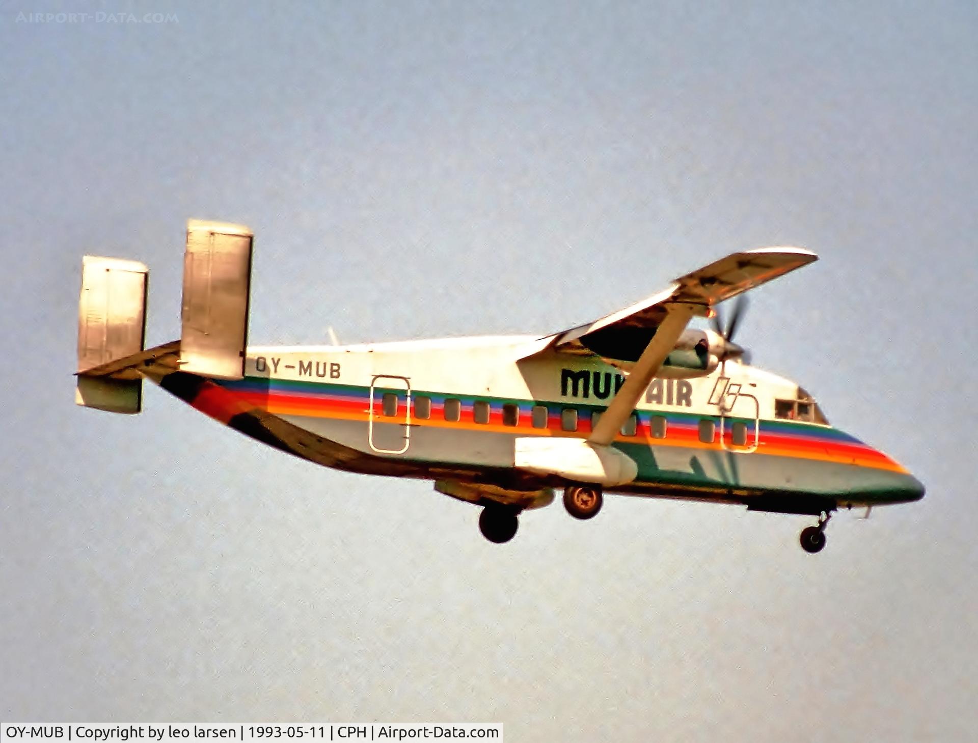 OY-MUB, 1981 Short 330-200 C/N SH.3069, Copenhagen 11.5.1993