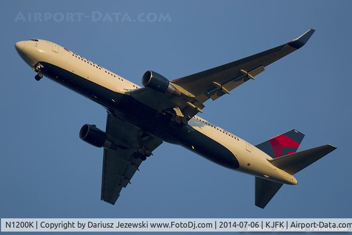 N1200K, 1998 Boeing 767-332 C/N 28457, Boeing 767-332/ER - Delta Air Lines  C/N 28457, N1200K
