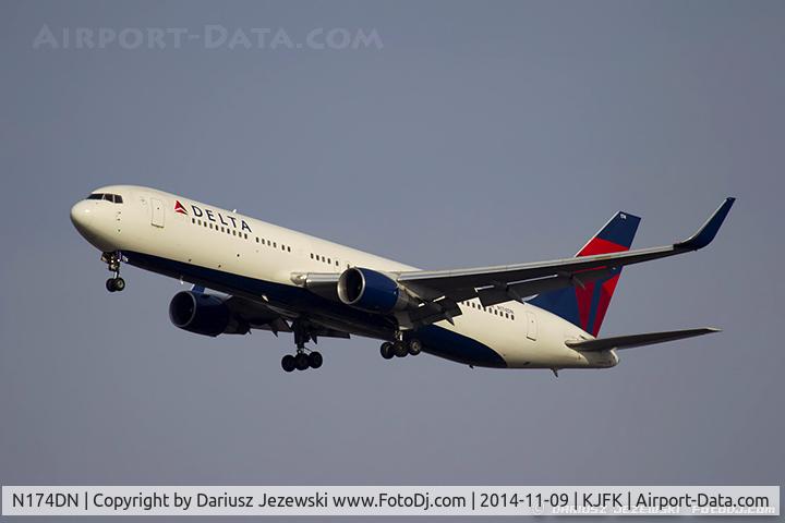 N174DN, 1990 Boeing 767-332 C/N 24802, Boeing 767-332/ER - Delta Air Lines  C/N 24802, N174DN