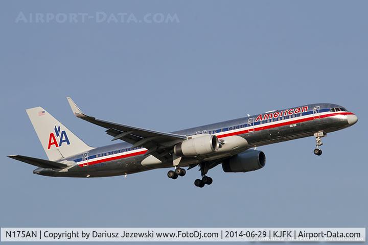 N175AN, 2001 Boeing 757-223 C/N 32394, Boeing 757-223 - American Airlines  C/N 32394, N175AN