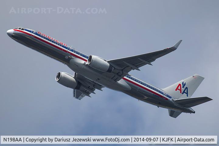 N198AA, 2001 Boeing 757-223 C/N 32392, Boeing 757-223 - American Airlines  C/N 32392, N198AA