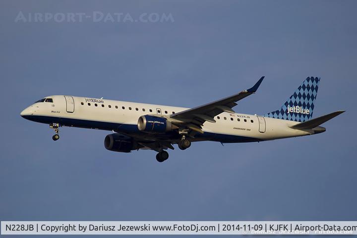 N228JB, 2006 Embraer 190AR (ERJ-190-100IGW) C/N 19000030, Embraer 190AR (ERJ-190-100IGW) 