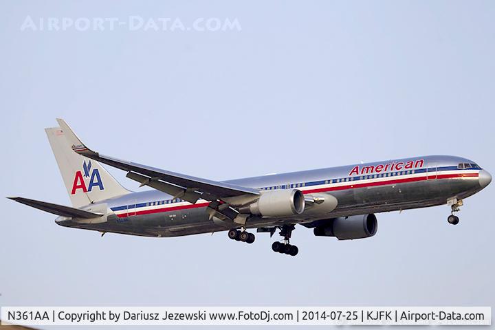 N361AA, 1988 Boeing 767-323 C/N 24042, Boeing 767-323/ER - American Airlines  C/N 24042, N361AA