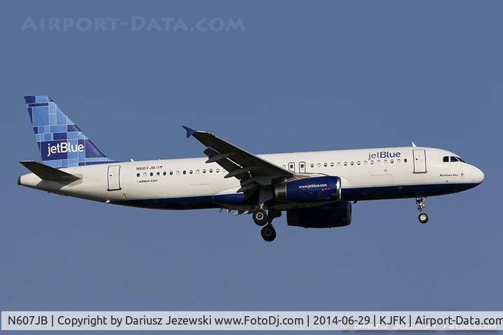 N607JB, 2005 Airbus A320-232 C/N 2386, Airbus A320-232 