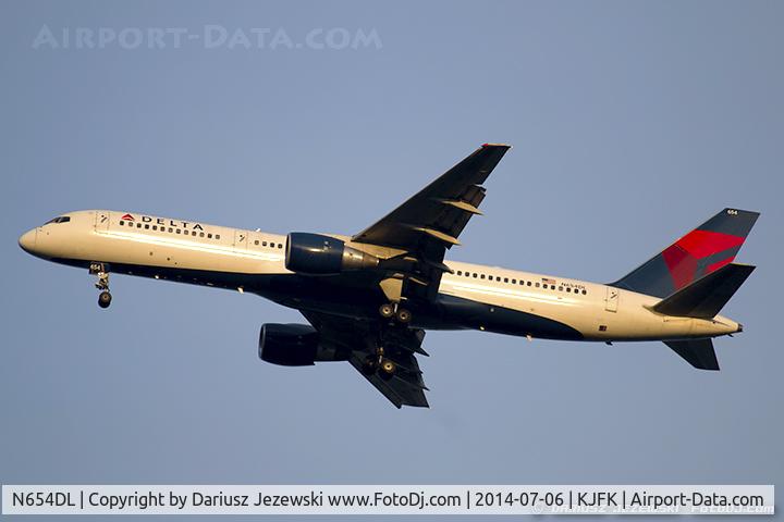 N654DL, 1990 Boeing 757-232 C/N 24394, Boeing 757-232 - Delta Air Lines  C/N 24394, N654DL