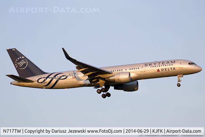 N717TW, 1999 Boeing 757-231 C/N 28485, Boeing 757-231 - SkyTeam (Delta Air Lines)   C/N 28485, N717TW