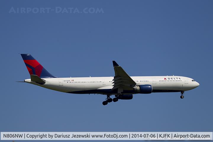 N806NW, 2004 Airbus A330-323 C/N 578, Airbus A330-323 - Delta Air Lines  C/N 578, N806NW