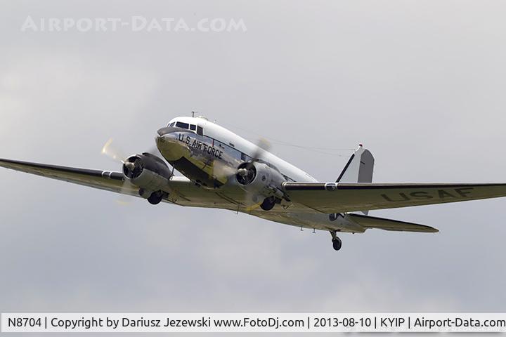 N8704, 1944 Douglas DC3C-S4C4G (TC-47B-30-DK) C/N 33048, Douglas DC-3C-S4C4G 