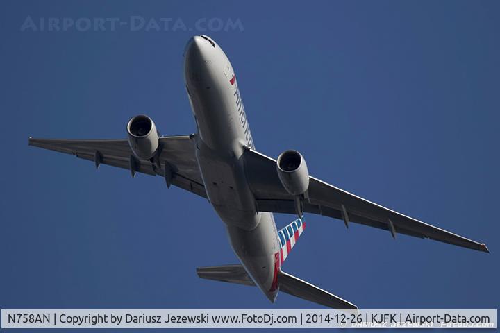 N758AN, 2001 Boeing 777-223 C/N 32637, Boeing 777-223/ER - American Airlines  C/N 32637, N758AN