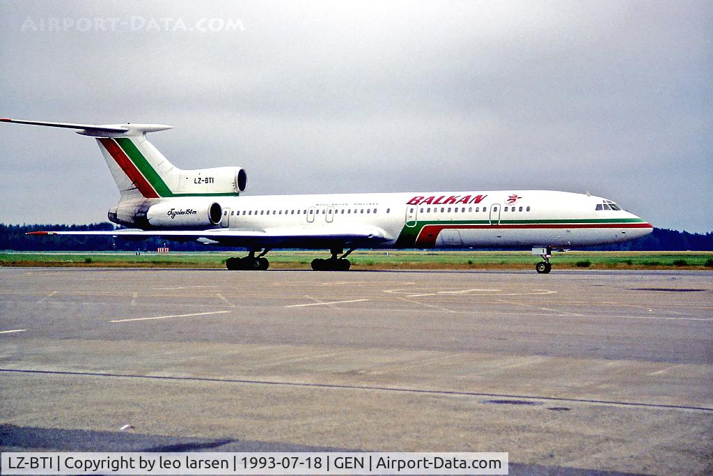 LZ-BTI, 1985 Tupolev Tu-154M C/N 85A706, Oslo Gardermoen 18.7.1993