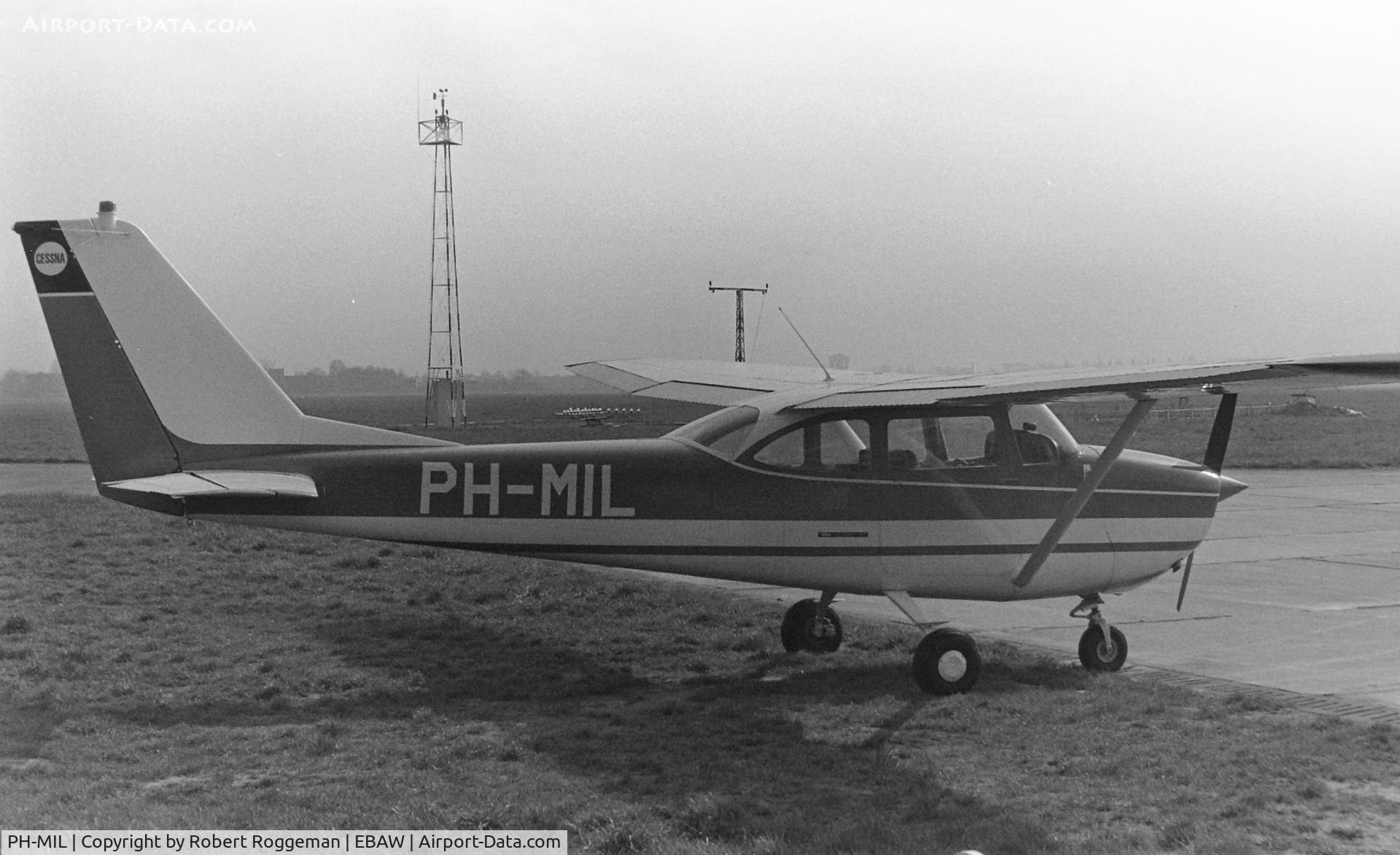 PH-MIL, 1965 Reims F172G C/N 0216, Mid 1960's.