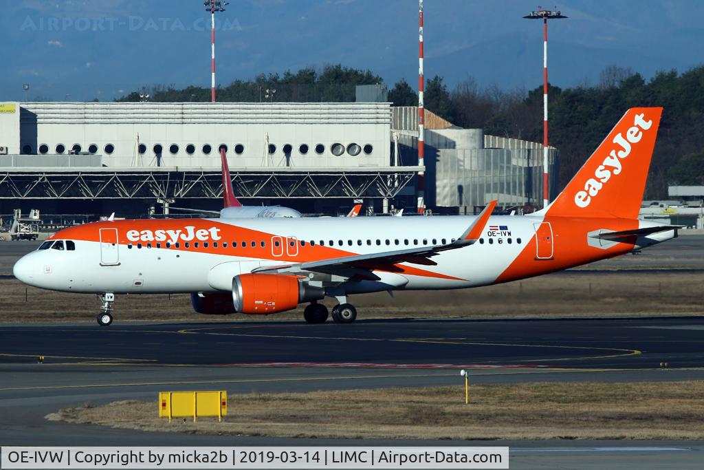 OE-IVW, 2016 Airbus A320-214 C/N 7067, Taxiing