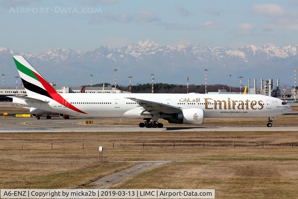 A6-ENZ, 2015 Boeing 777-31H/ER C/N 42319, Taxiing
