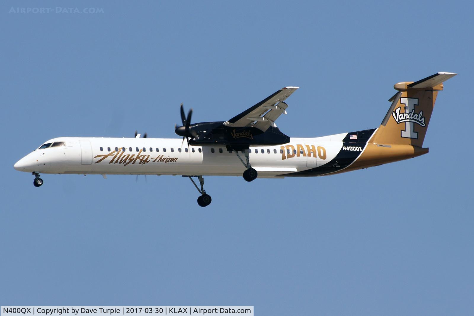 N400QX, 2000 Bombardier DHC-8-402 Dash 8 C/N 4030, University of Idaho Vandals.